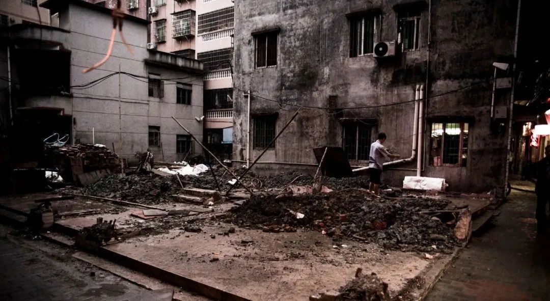 富力等待黎明:李思廉走在还债的漫漫长路-一点财经 富力等待黎明:李思廉走在还债的漫漫长路-一点财经